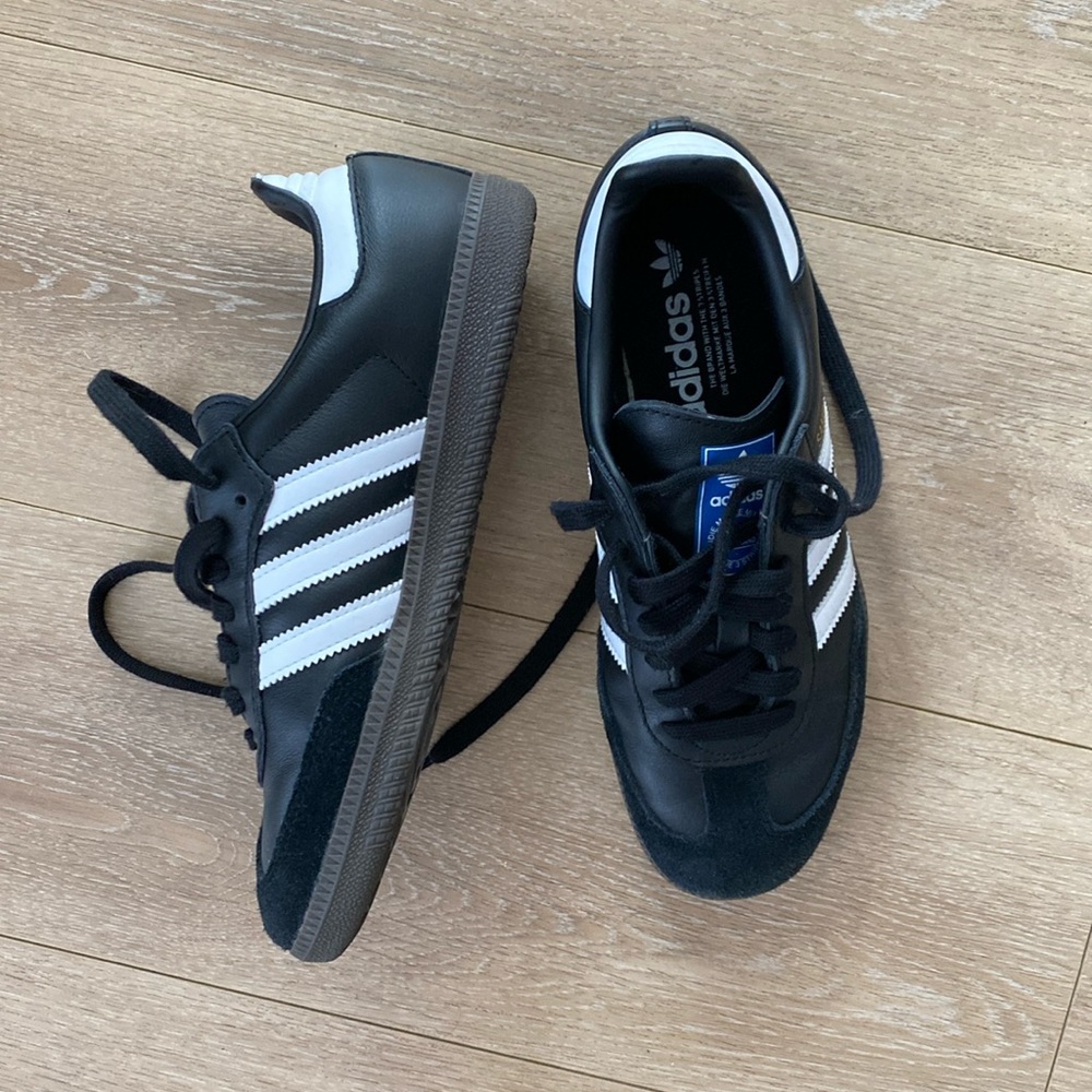 ADIDAS BLACK LEATHER SAMBA SNEAKERS SIZE 8